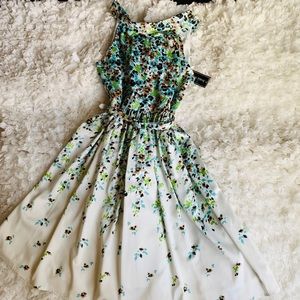 NWT Ladies Dress by Jessica Howard, Size 14